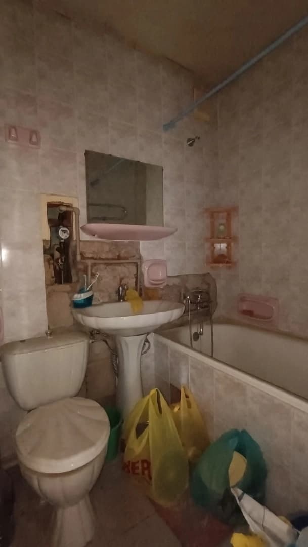 1-ком.кв-ра, пр-кт. Победы 66, 5/5, р-н маг. "Славянка"