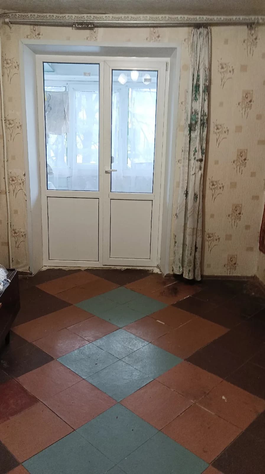 2-х ком. кв-ра, ул. Бессонова 33, 7/9, р -н 5 квартал